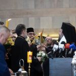 Lumina Sfântă a ajuns la Otopeni: Candelă aprinsă, din Ierusalim, pentru România