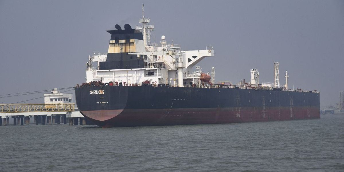 Petrolul, blocat! 20.000 de marinari, prinși pe mare, după ce Ormuz s-a închis