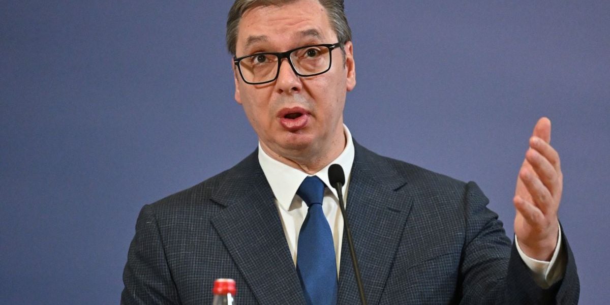 Serbia, în pragul pierderii a 1,5 miliarde € dacă Vučić nu sancționează Moscova