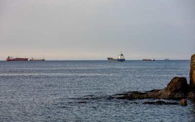 Ormuz, din nou „închisă”: Iranul ridică tensiunea în Golful Persic