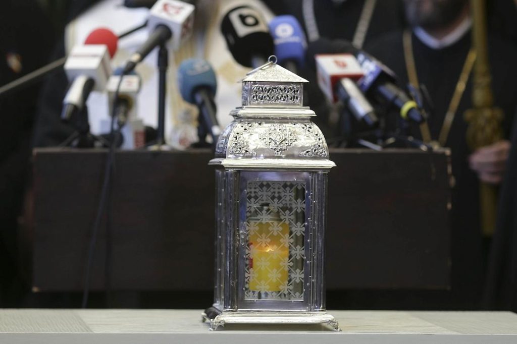 Lumina Sfântă de la Ierusalim ajunge în România de Paște