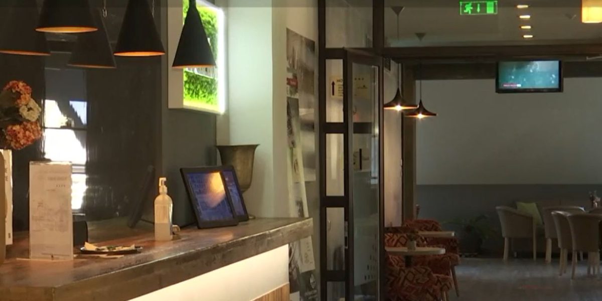 Stațiuni, pustiite de Paște: Hotelierii, disperați. „Anulări peste anulări!”