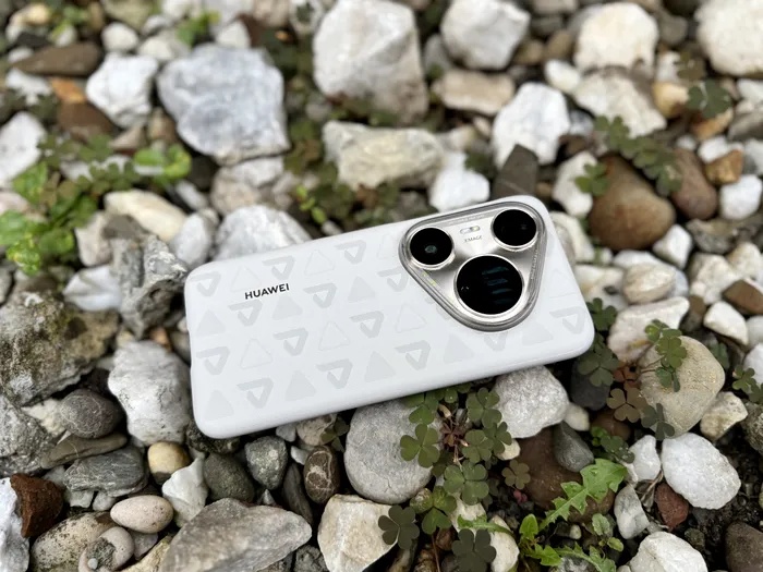 Mate 80 Pro Max Fan Edition aduce răcirea activă în telefoane