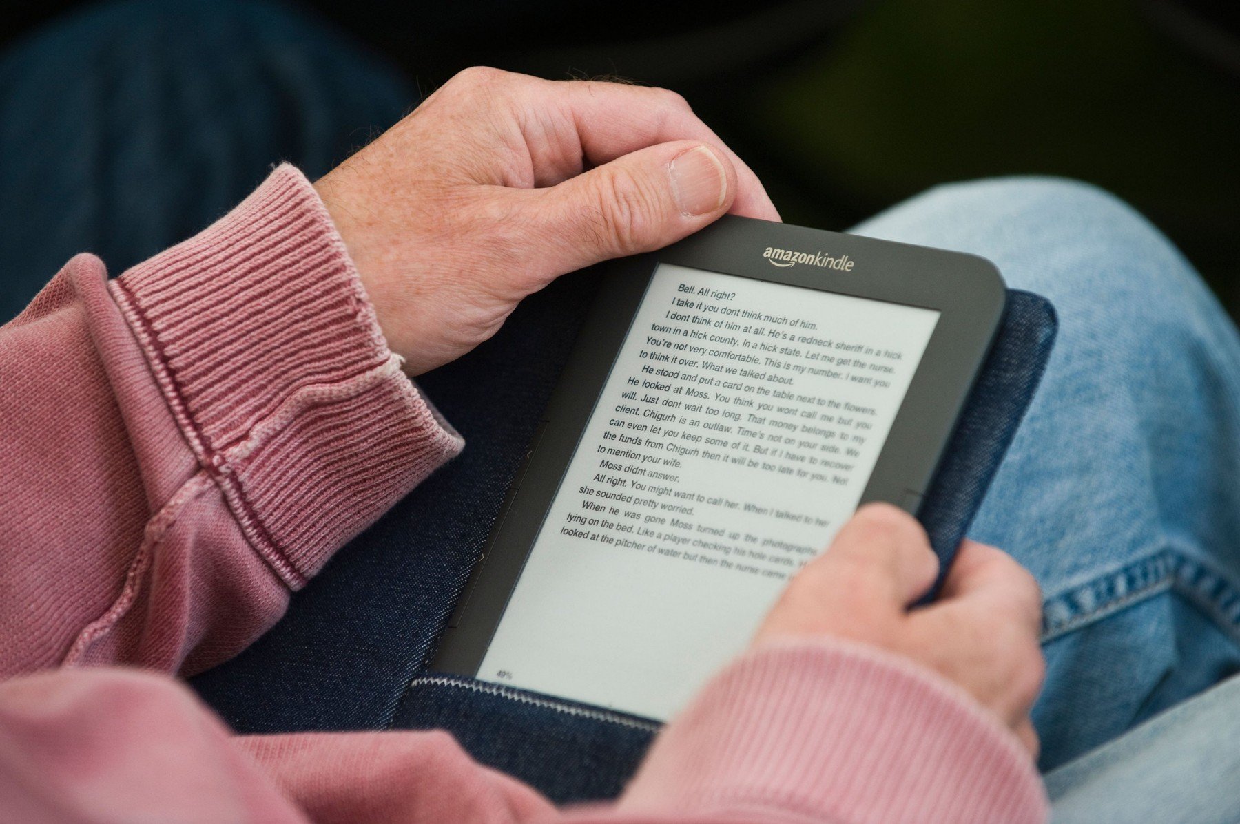 Kindle: Amazon renunță la suport pentru vechile dispozitive