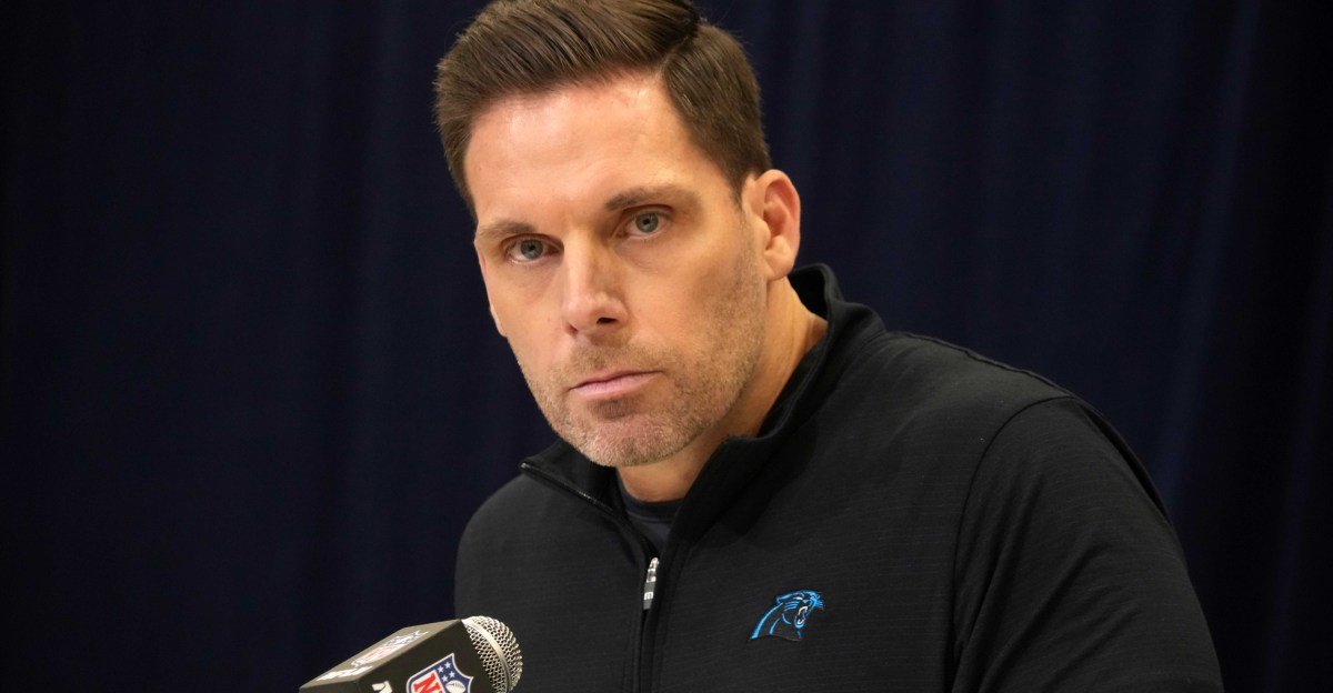 Carolina Panthers se pregătesc pentru Draftul NFL 2026, cu o poziție neobișnuită: selecția cu numărul 19