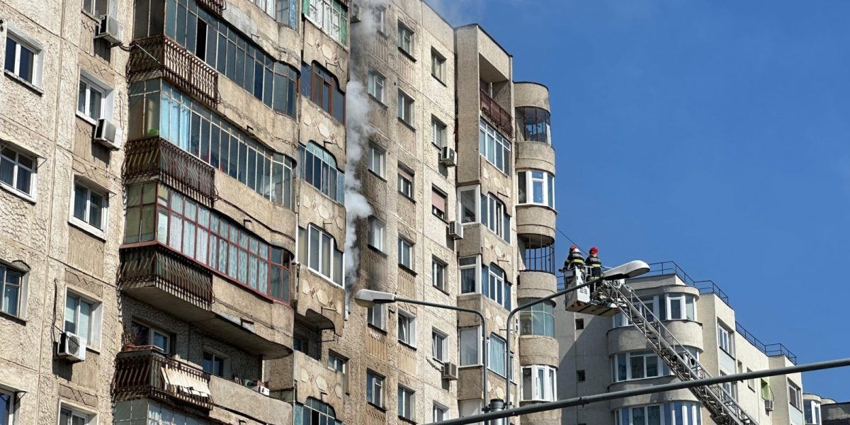incendiu-bloc-Sector-2.jpeg - ReactiveNews
