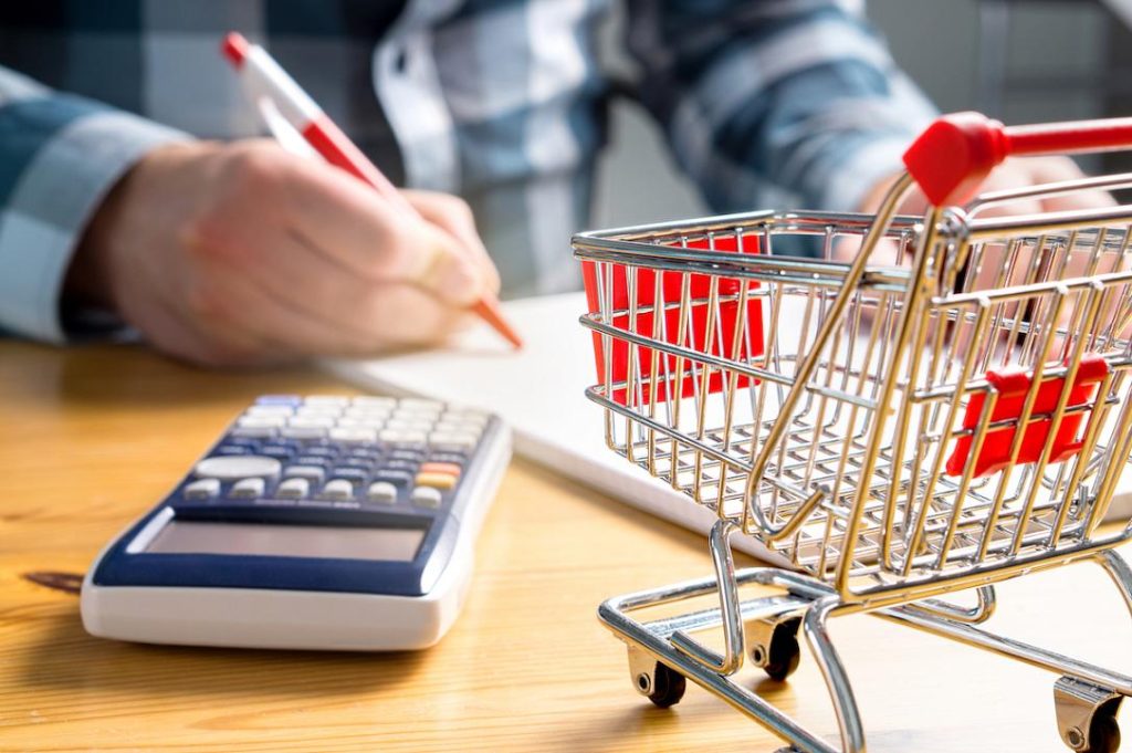 Consumul în România, UȘOR mai sus cu 0,3% în trimestrul 4 din 2025