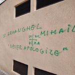 Noi mesaje neolegionare MACABRE, din nou, pe clădirile din București