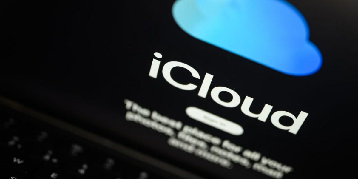 Înșelătorie iCloud: iPhone-urile țintă. Alerte false cu ștergere fotografii