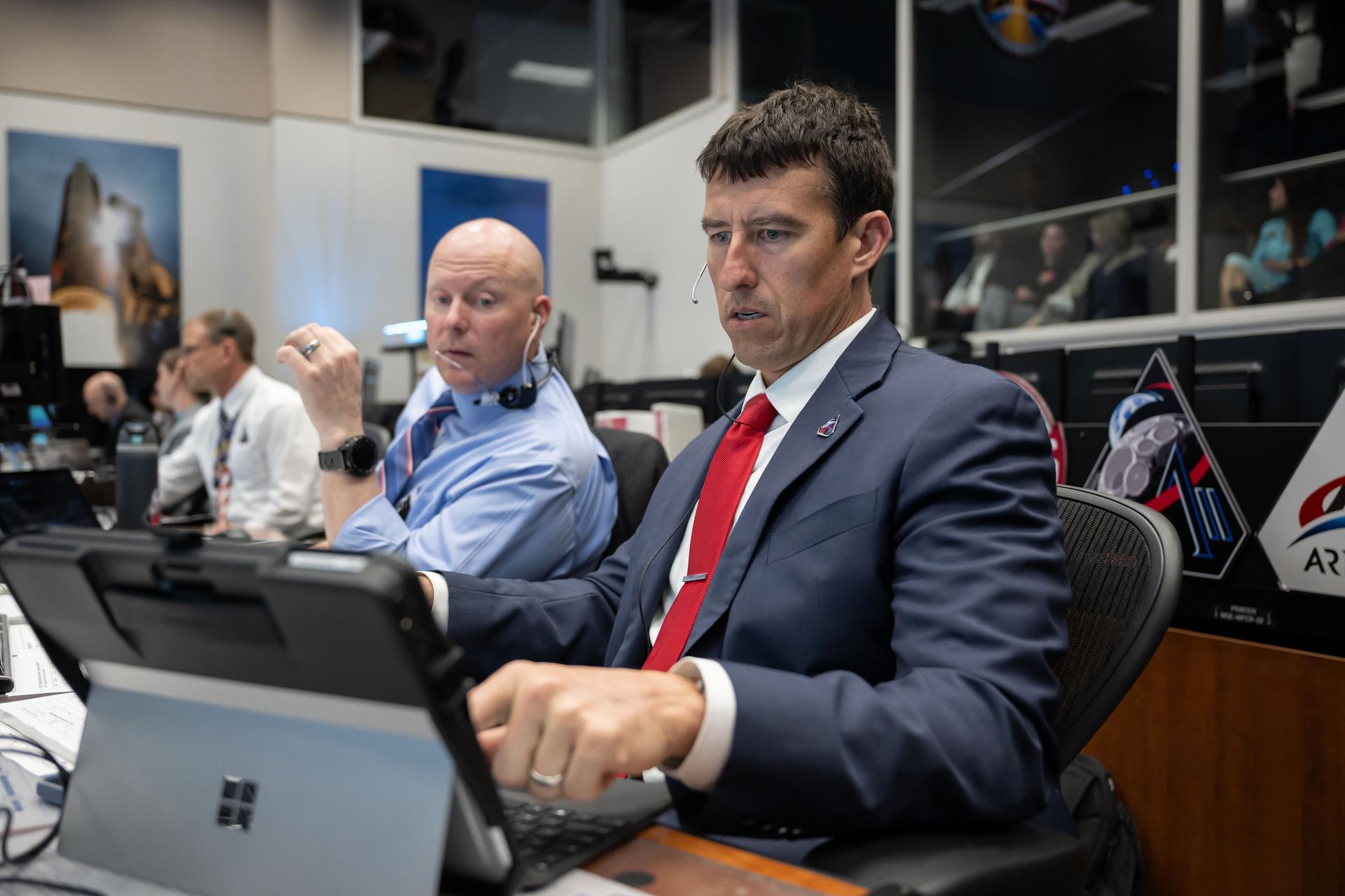 NASA a anunțat recent că echipa de management a misiunii Artemis II a aprobat “Go” pentru injecția transluneară, un moment de maximă tensiune și promisiune în domeniul explorării spațiului
