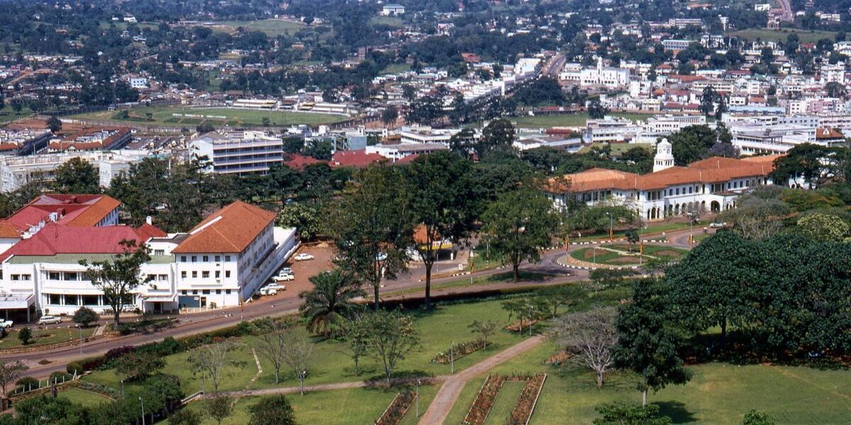 Lider african, preț de 1 miliard și o femeie: „Nu închid ambasada!”