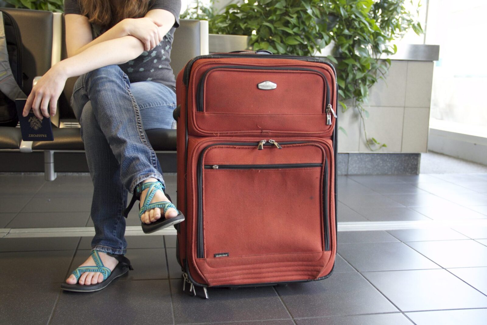 Vacanțe în pericol: Ce anunță agenția X despre românii cu sejururi rezervate în Iran