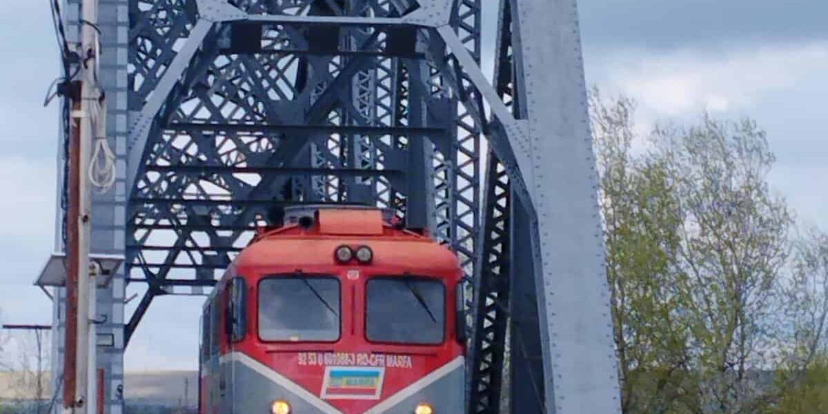 Locomotiva din România, cu ecartament normal, a ajuns în Republica Moldova