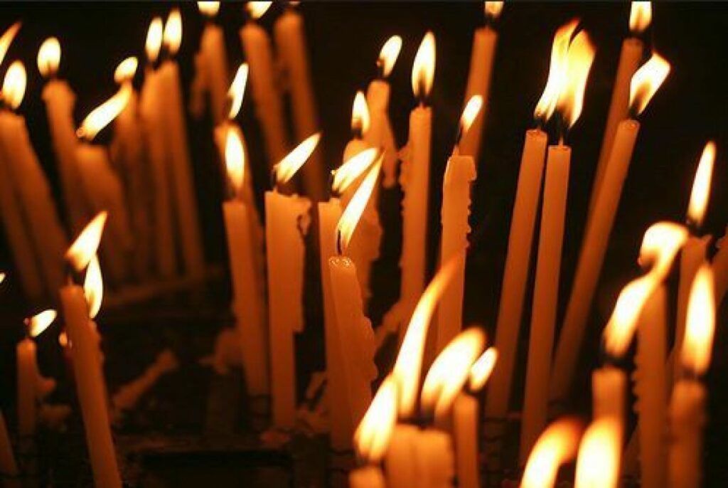 În Joia Mare, credincioșii ortodocși din România se adună în biserici pentru o serie de ritualuri cu o semnificație profundă