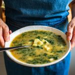 mananci-stand-in-picioare_shutterstock_descopera-4.jpg - ReactiveNews