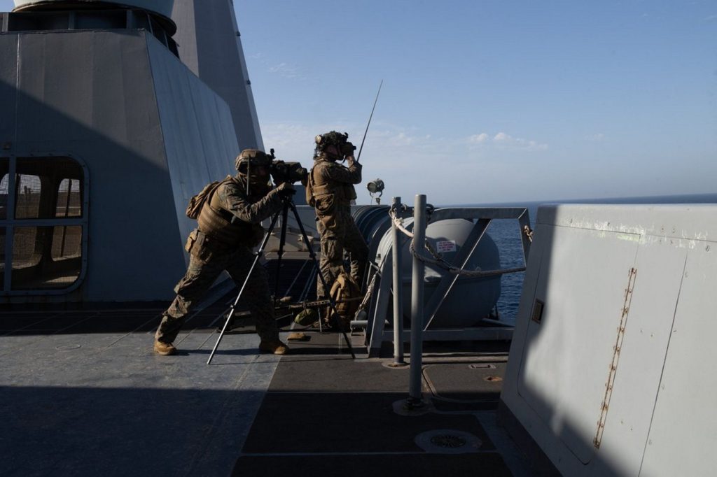 Criză în Strâmtoarea Ormuz: De ce închide Iran ruta maritimă strategică?