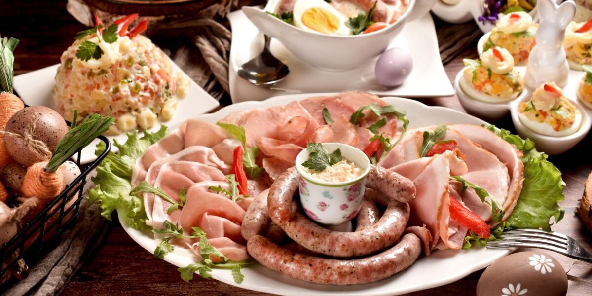 Atenție la masa de Paște: Ce preparate tradiționale pun fierea la încercare?