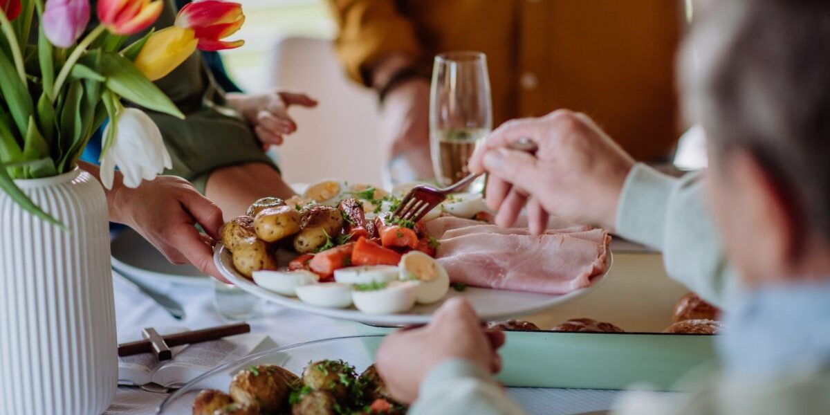 Ce înseamnă „cu moderație” la masa de Paște: explicațiile specialiștilor