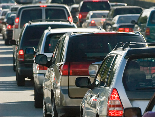 Accident pe DN1, spre Otopeni: Trafic blocat după răsturnarea unei mașini