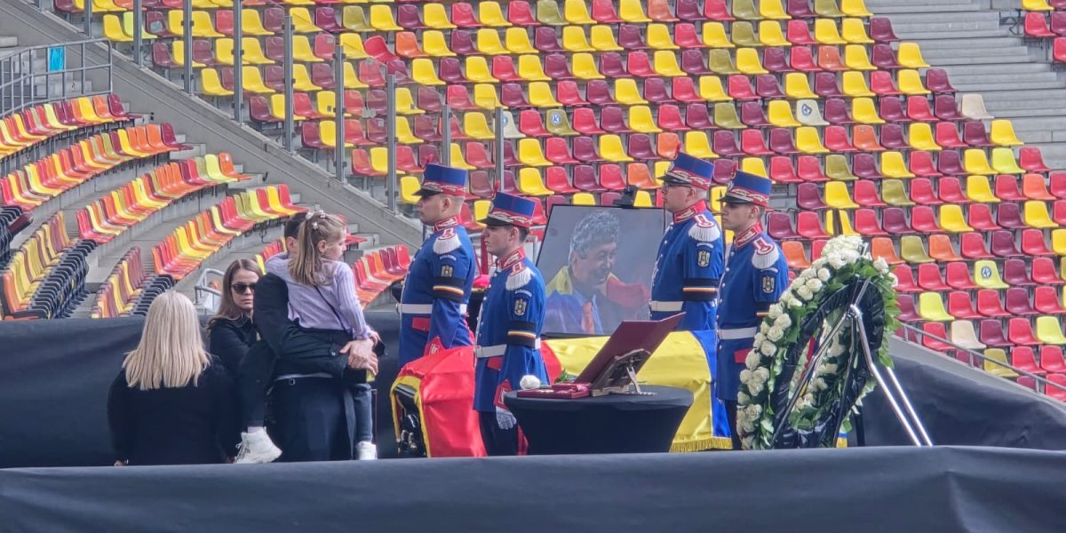 Matei Lucescu, alături de fiica sa, la patul lui Mircea Lucescu