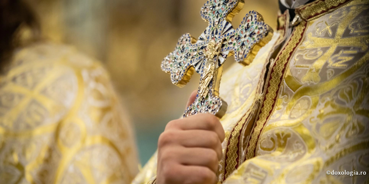 Paște: Arhiparohul Zaharia Peres despre lumina care învinge întunericul