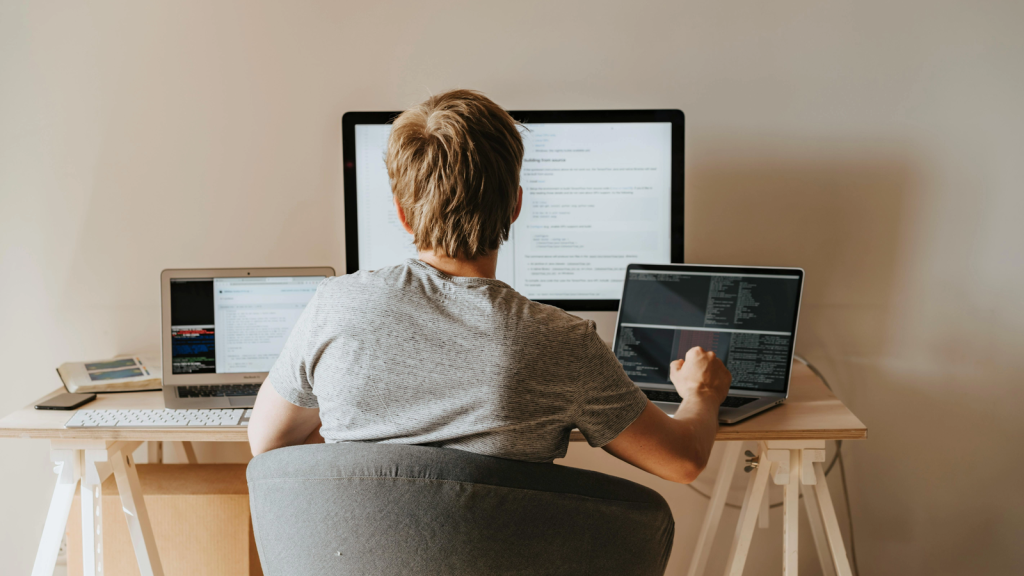 Milioane de germani, la vânătoare de trecut nazist prin genealogie