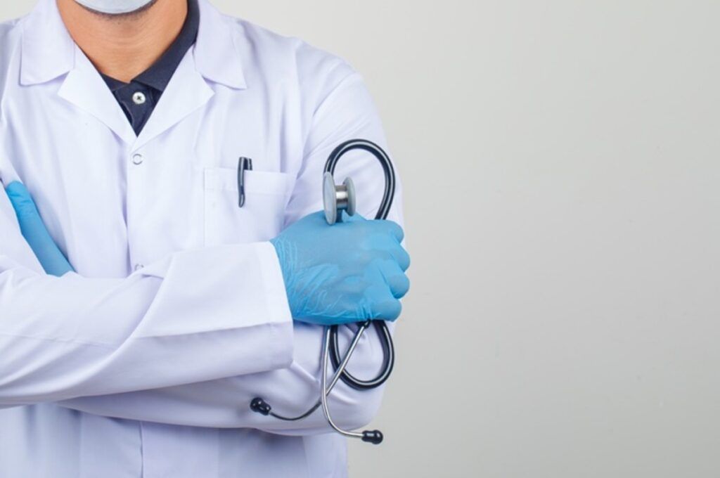 Criza de medici în România: 7 din 10 specialiști fug din țară