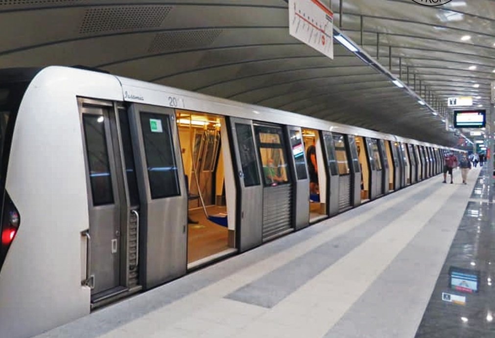 Traficul metrou perturbat după ce o persoană s-a simțit rău