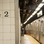 Înjunghieri înfiorătoare: Atacatorul a fost împușcat după ce a rănit trei persoane