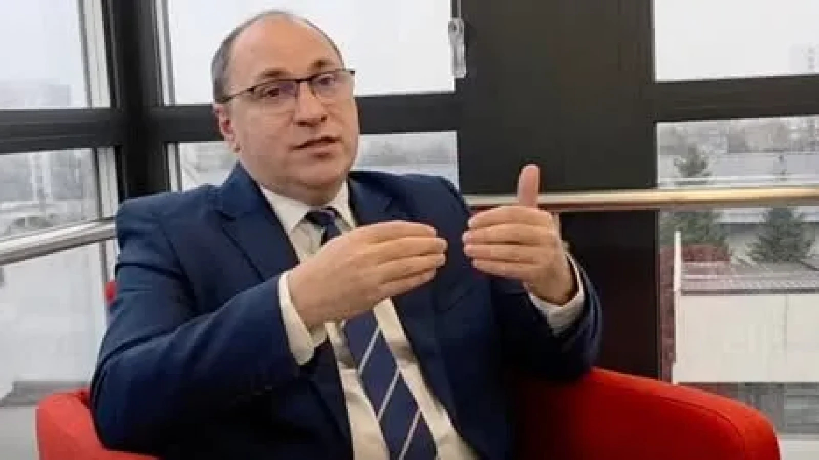 Mihai Dimian dă startul: „bătălia” pentru titularizare și șefia școlilor