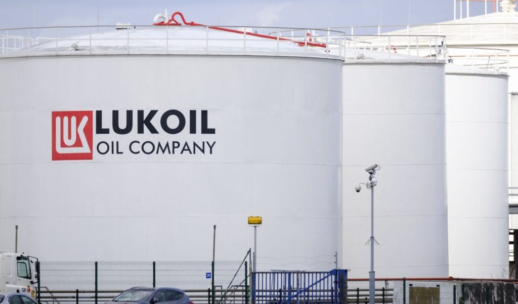 România cere ajutor de la SUA pentru Petrotel: unde merg profiturile Lukoil?