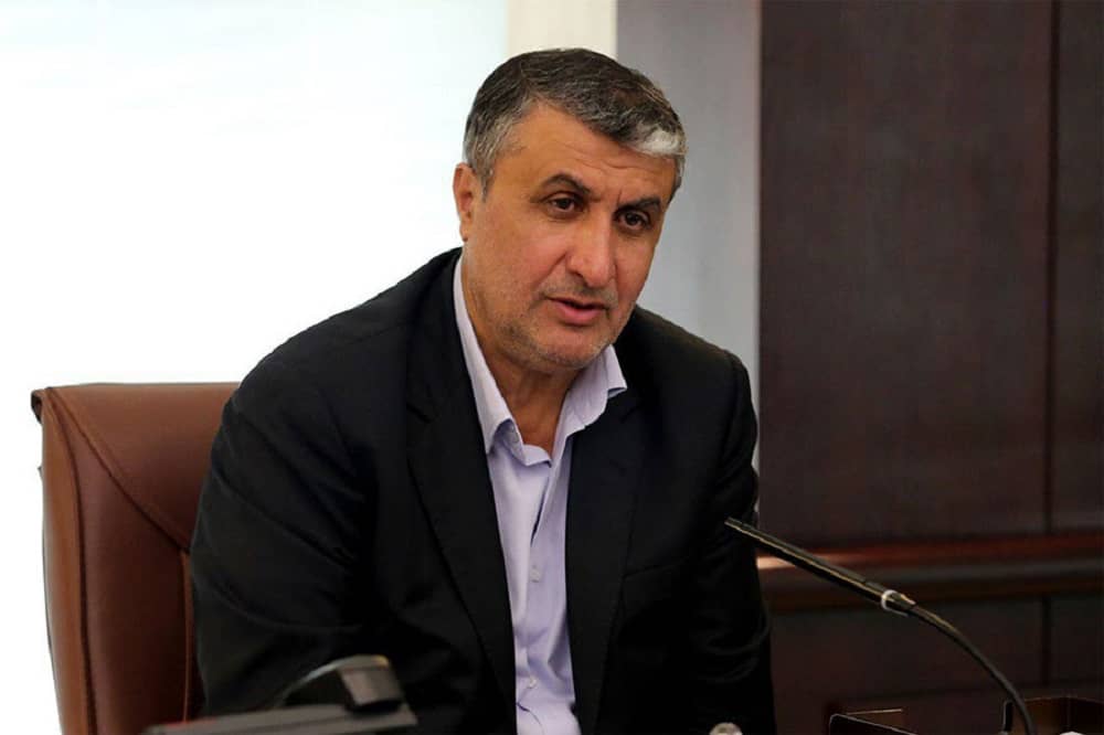 Şeful Organizației iraniene pentru energie atomică, MOHAMMAD Eslami, a anunțat joi că Iranul nu va impune restricții asupra programului său de îmbogățire a uraniului
