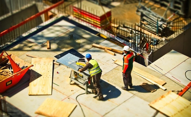 Criză în construcții: Două treimi din firme, cu lucrări mai puține în 2026