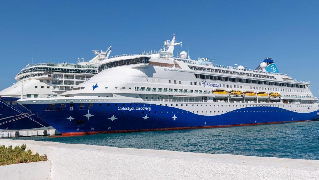 Navă de lux în ORMUZ: Traficul maritim, în continuare redus, pe fondul tensiunilor