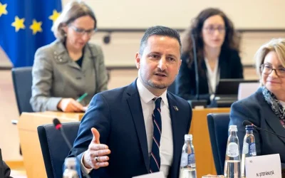 România, la un pas de REVOLUȚIE: Trebuie „ras” tot, nu doar schimbări locale