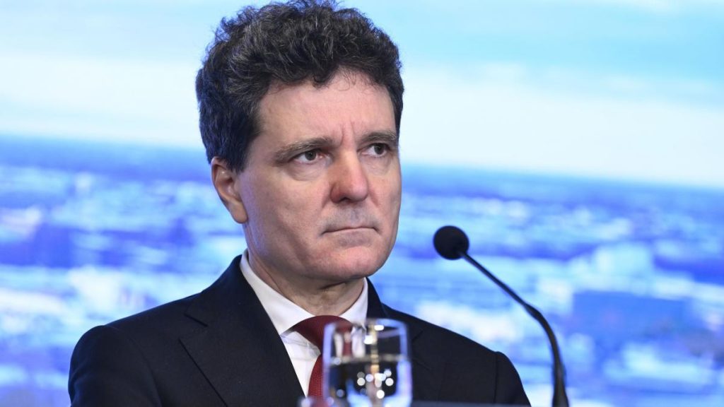 Nicușor Dan, neutru în războiul PSD-AUR, exclude un premier pentru ei