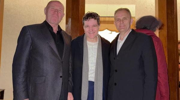 Nicuşor Dan, la slujba de Vinerea Mare: Edilul, la Mănăstirea Cornu