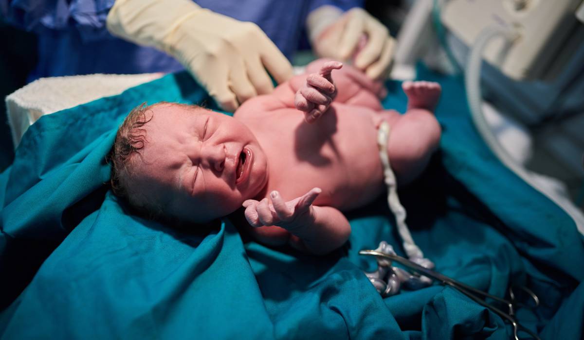 Numărul cazurilor de AVC înregistrate până în 2022 depășește 2.250 Pe parcursul ultimilor ani, sistemul medical din România a înregistrat un număr semnificativ de cazuri de accident vascular cerebral (AVC), cu un total de 2.252 de cazuri raportate până în 2022