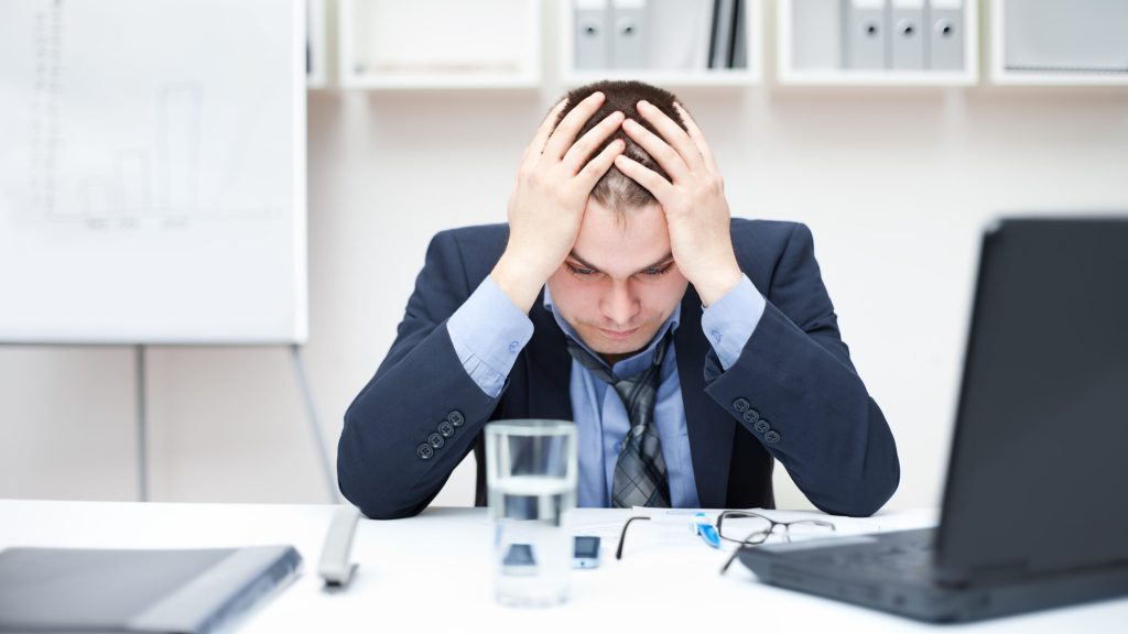 Val de concedieri în România: Sute de români, dați afară. Crește șomajul din vară