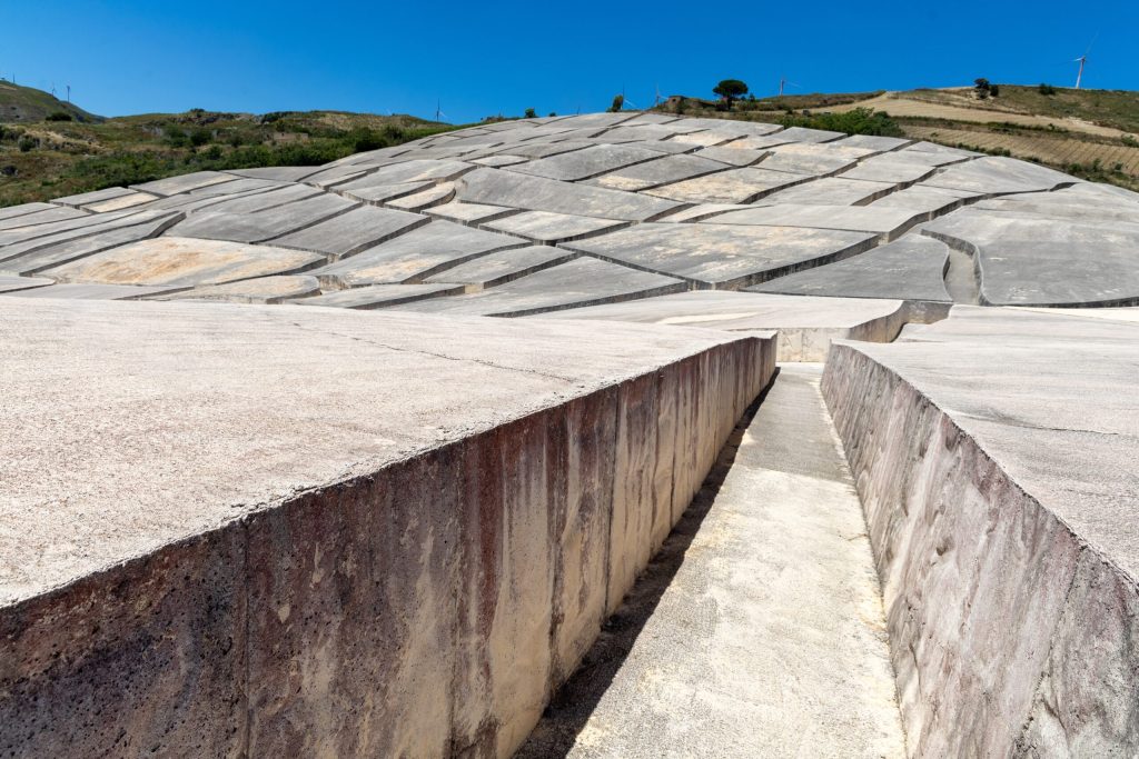 Orașul de beton, „Pompeii modern”: Artă contemporană șocantă