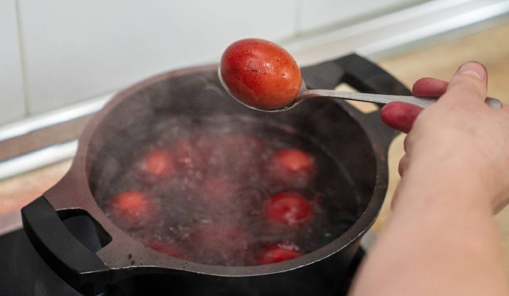 Ouă de Paște în exces? Trucuri să le salvezi, fără risipă