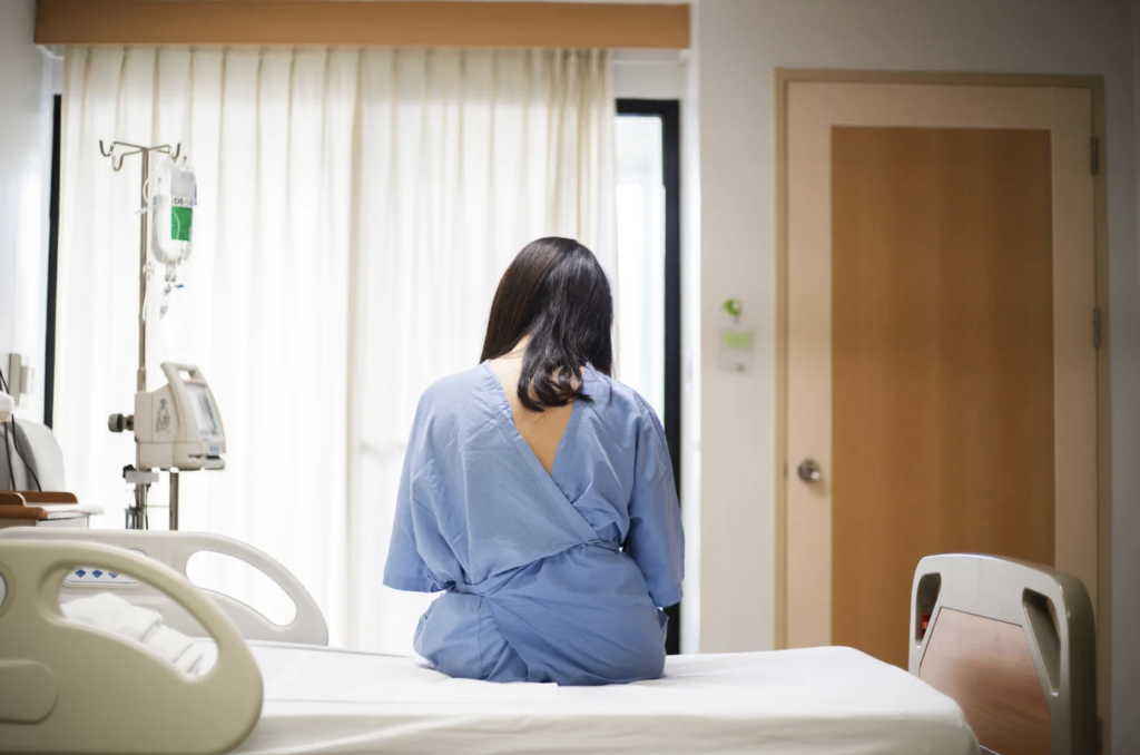 Recuperare postoperatorie: Mersul rapid grăbește externarea! Secretul?