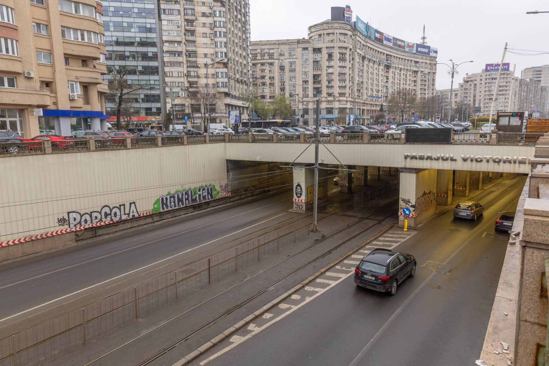 Primăria Municipiului București a anunțat oficial că Pasajul Victoriei va intra în proces de consolidare și modernizare, fiind primul pas dintr-un proiect amplu de reabilitare a infrastructurii rutiere din capitală