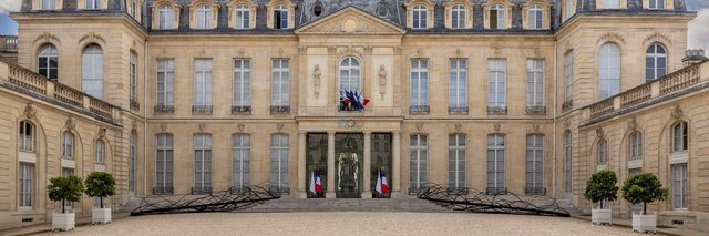 Poliția franceză, respinsă la Elysee: Scandal de favoritism și corupție