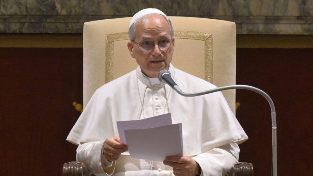 Papa LEON îl face „tiran” pe DONALD Trump: Lumea, devastată. Suveranul nu se teme!