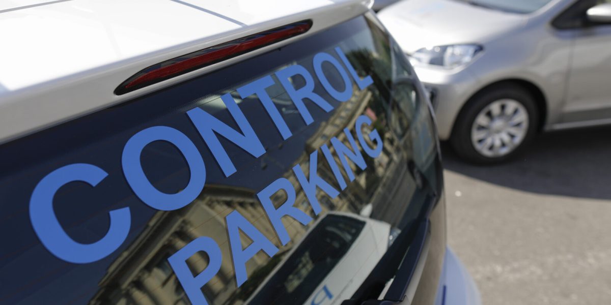 parcare-gratuit-masini-hibrid-electrice-1.jpg - ReactiveNews