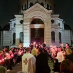 Când vine Paștele: Ora la care preoții sfințesc pasca și bucatele