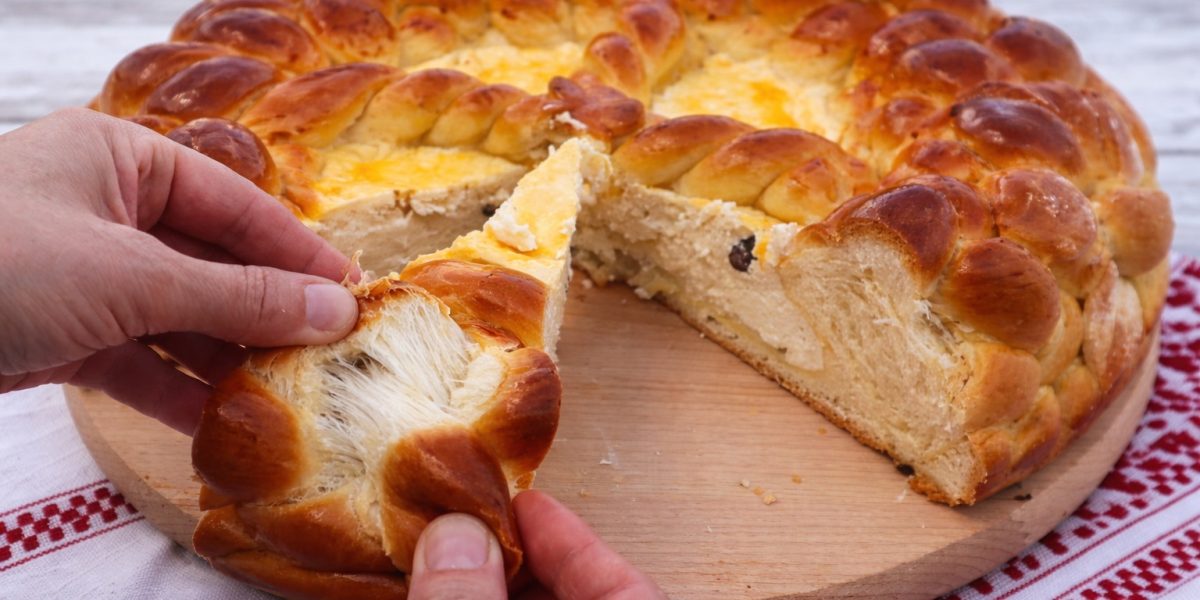 Rețeta bunicii de paște: pască delicioasă cu brânză șî stafide