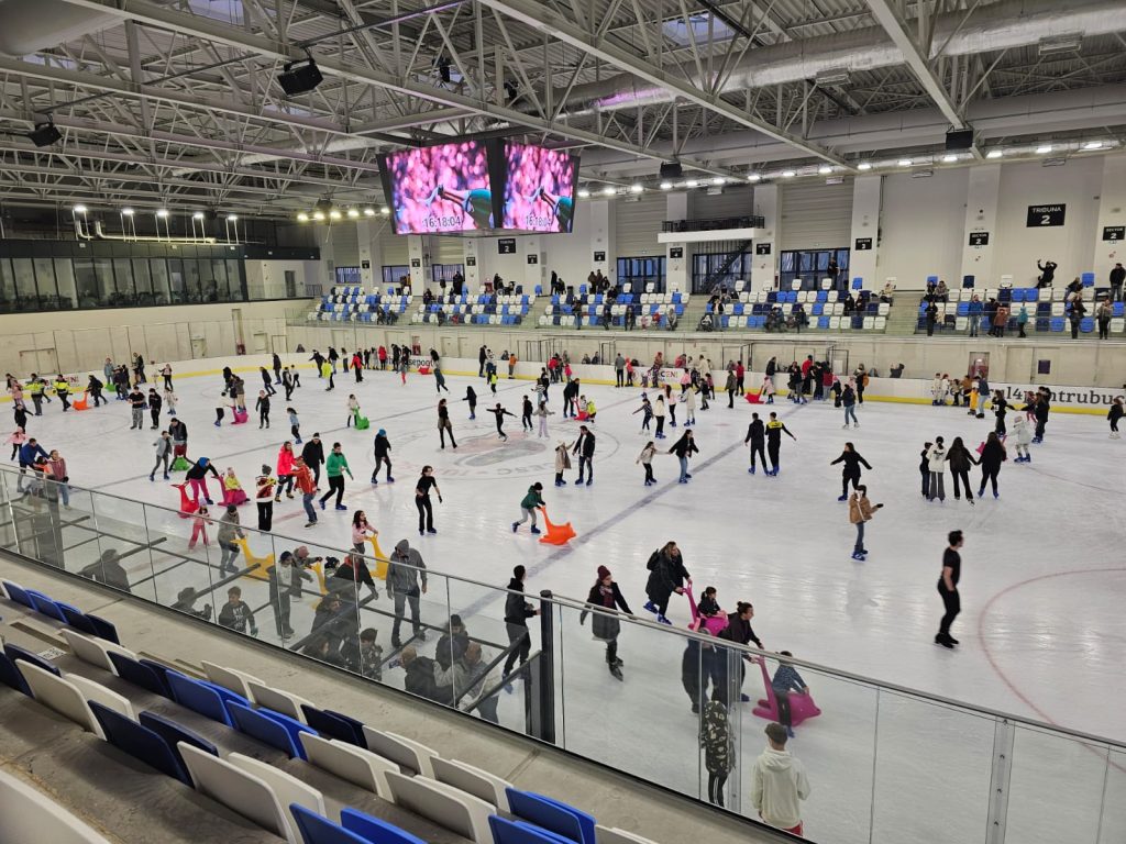 Weekend distractiv la Berceni Arena: Când te poți da pe patinoar
