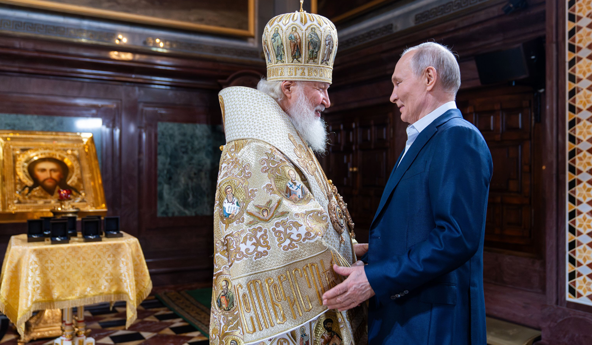 Propagandă rusă în spațiul religios și politic din România: o amenințare latenta De câțiva ani, influența propagandei ruse în România devine tot mai vizibilă, manifestându-se printr-o rețea complexă de mesaje și actori care promovează narațiuni favorabile Kremlinului